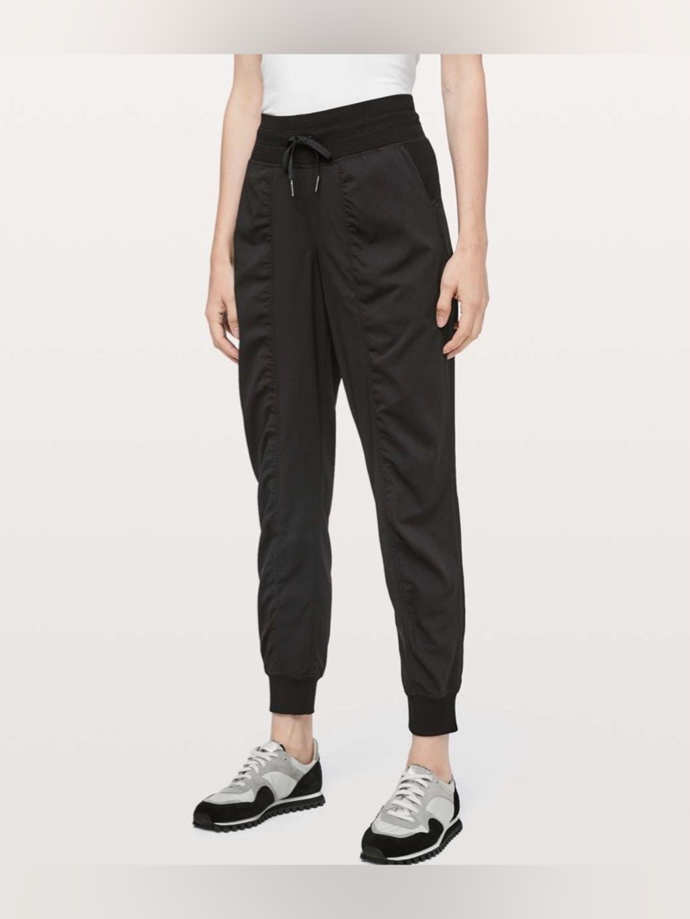 Lululemon Dance Studio Jogger *29". Black. Size 8